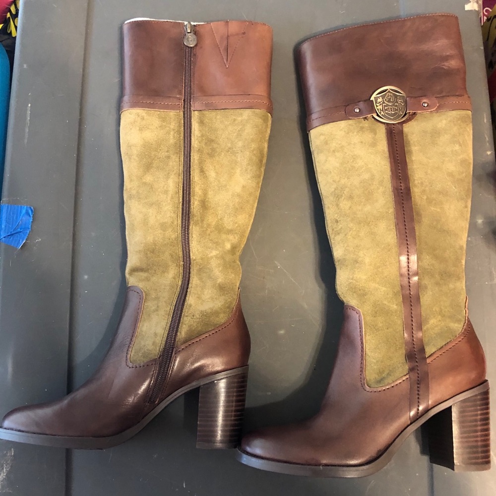 Boots - Picture 2 of 4